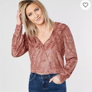 Willow & Root Women's Velvet Pink Floral Faux Wrap Cropped Top. Sz M Festival